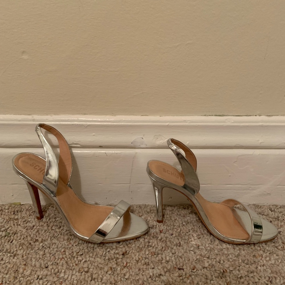 Schutz silver pumps